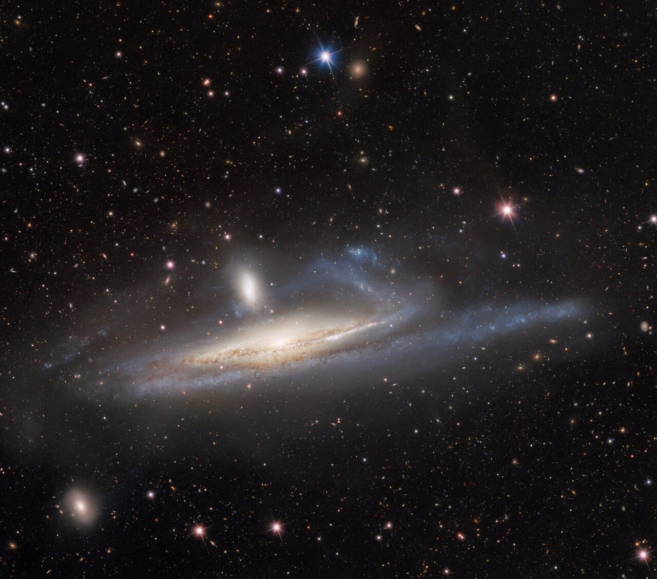 Actualmente estás viendo Photo Release: Cerro Tololo descubre galaxias en un tira y afloja cósmico, antes de fusionarse completamente