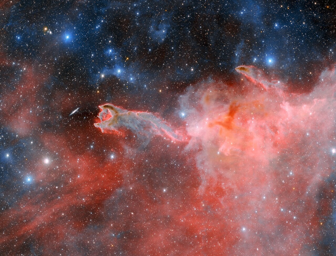 Actualmente estás viendo Photo Release: Desde Tololo observan la “mano de Dios” emergiendo desde una nebulosa